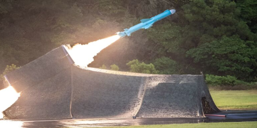 Lançamento de um míssil Hsiung Feng IIE taiwanês